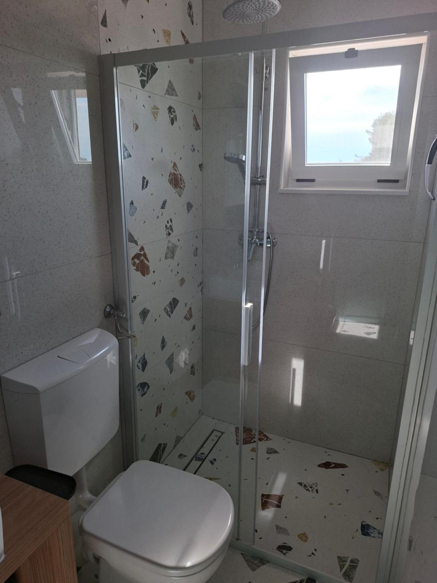 Apartment & Rooms Roza Peroj Exterior photo